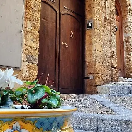 Dimora Ventimiglia アパート チェファル